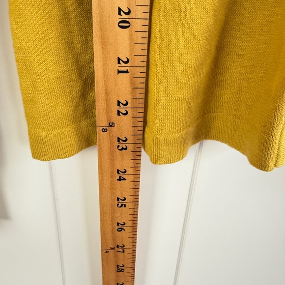 MaxMara Weekend Silk and Cotton Natural Yellow Ruffle V-Neck Cardigan - Picture 4 of 10